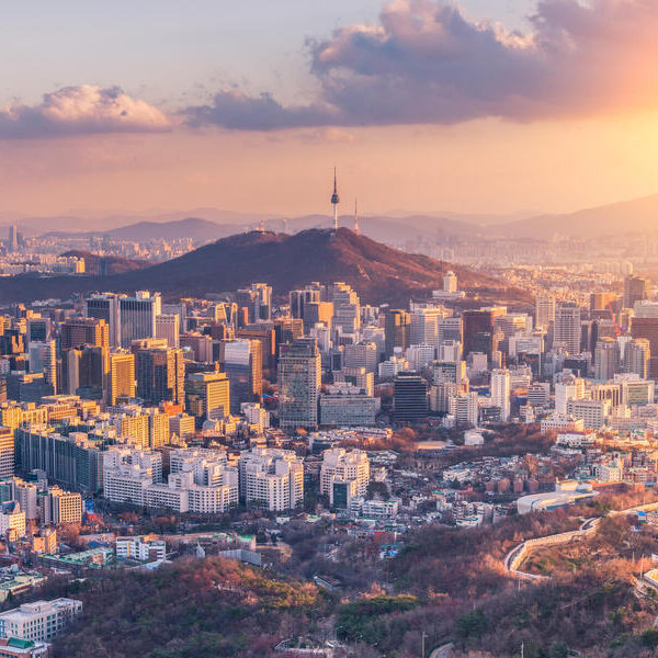 large_8a0092ff6df15d4c016df7af53125c96-Seoul-City-Skyline-Suedkorea-Sonnenuntergang