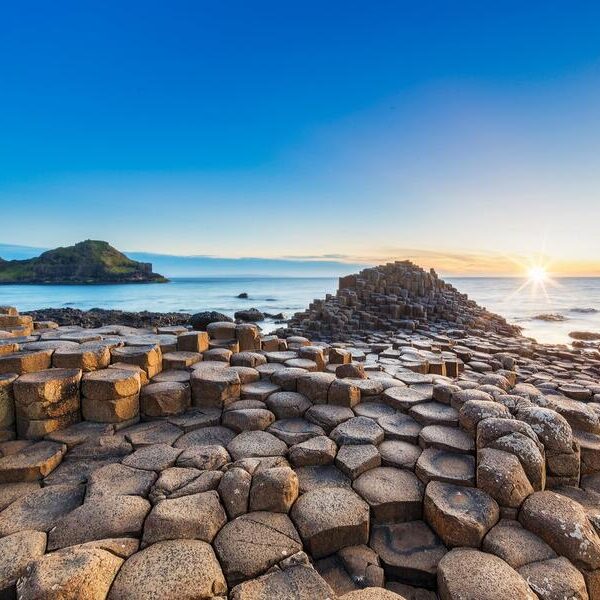 large_8a0092ff6e844399016f19a5ef1d3b47-Irland-Giants-Causeway