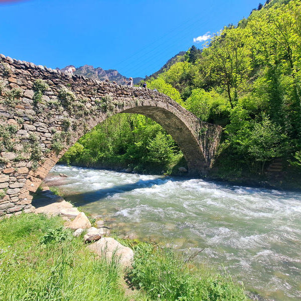 large_8a0092ff91351a5f0191368e45382878-Andorra-Andorra-la-Vella-Pont-de-la-Margineda