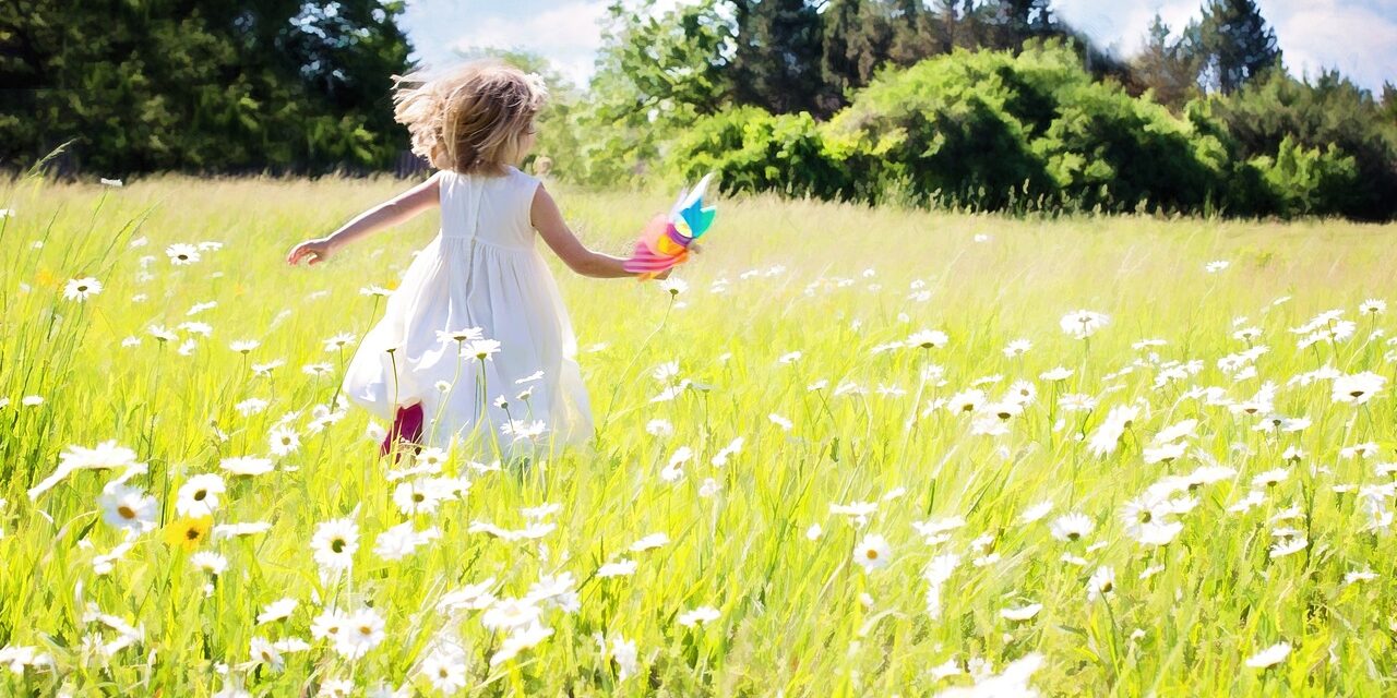 little-girl-running-795505_1280 little-girl-running-795505_1280