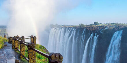 medium_8a0092ff69e746650169e904e40e609a-Simbabwe-Viktoriafaelle