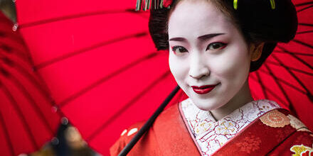 medium_8a0092ff6e844399016f1eaca3567679-Geisha-Maiko medium_8a0092ff6e844399016f1eaca3567679-Geisha-Maiko