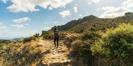 medium_8a0092ff8ab08df3018ab1cbc6565e98-Wandern-Berge-Frau