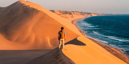 medium_8a0092ff96e6821b0196e7d9c4001c57-Namibia-Walvis-Bay-Mann-Sand-Meer-Bucht medium_8a0092ff96e6821b0196e7d9c4001c57-Namibia-Walvis-Bay-Mann-Sand-Meer-Bucht