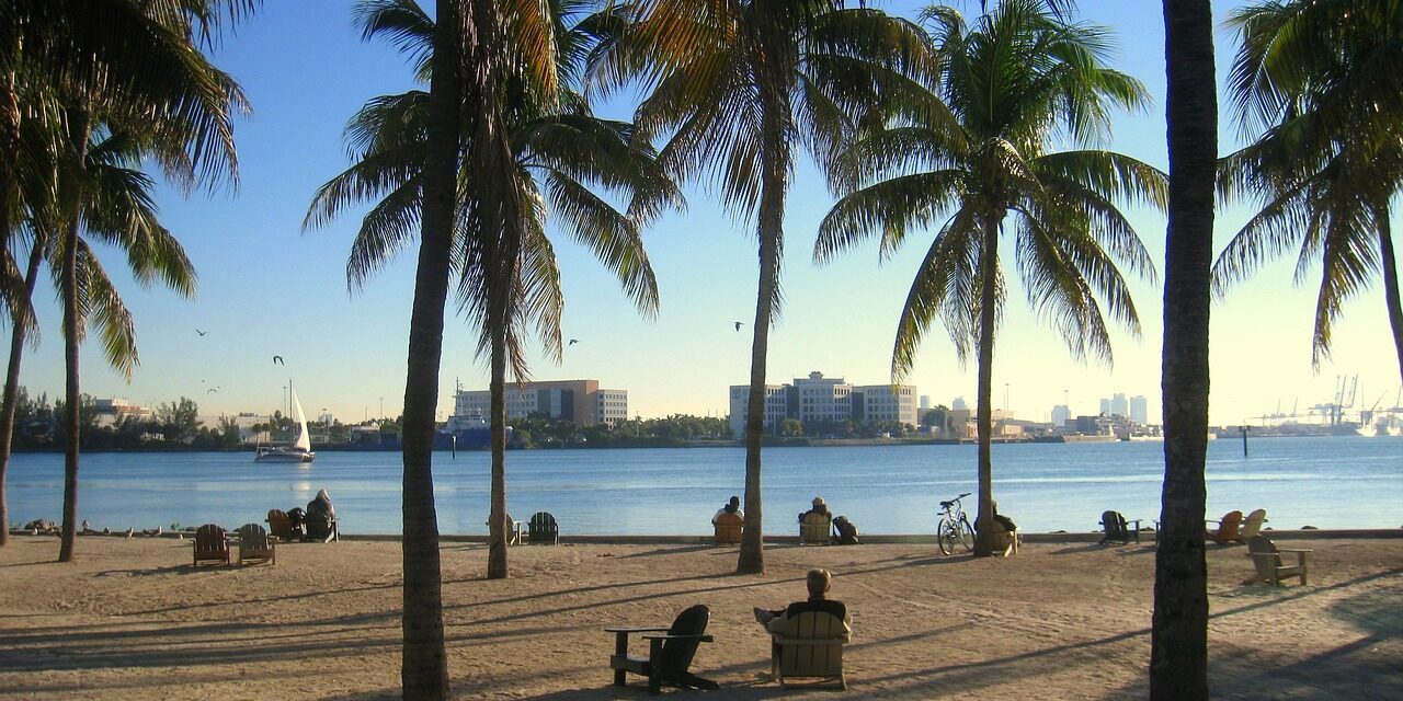 miami-69140_1280