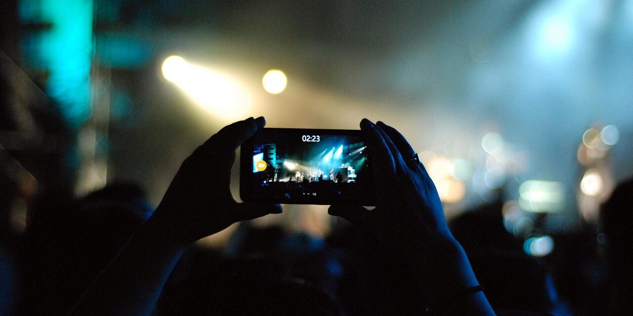 mobile-phone-1845233_1280