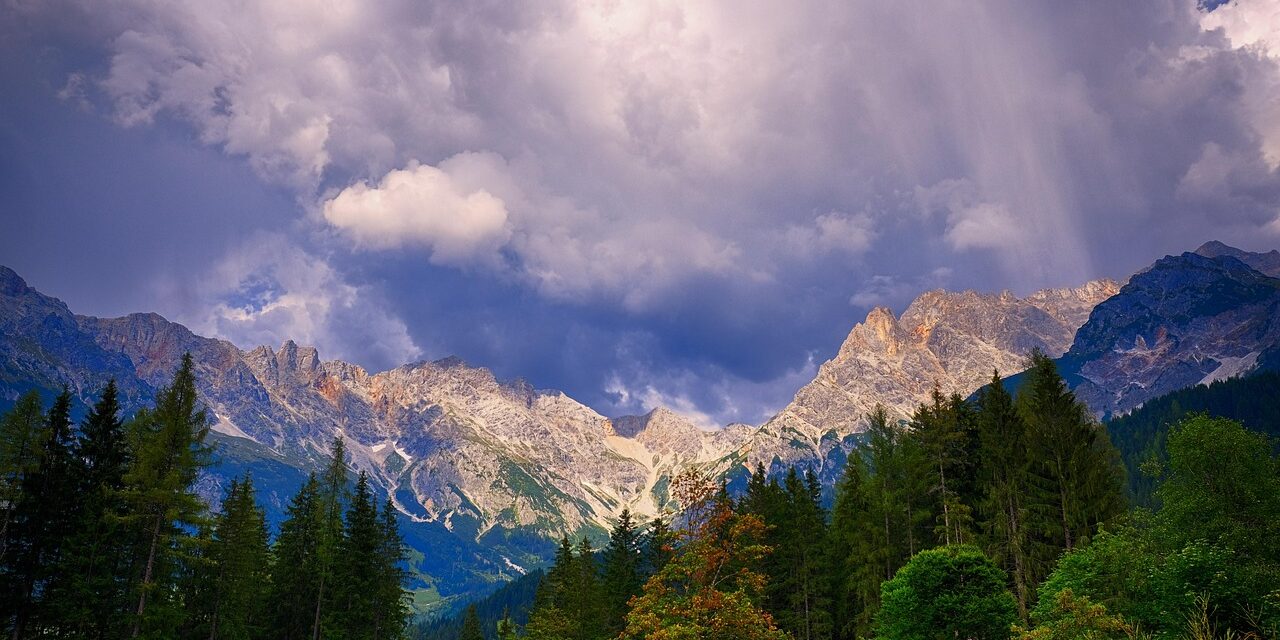 mountains-3638502_1280