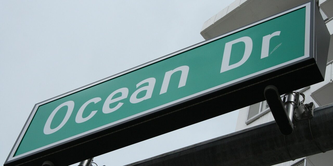 ocean-drive-654870_1280