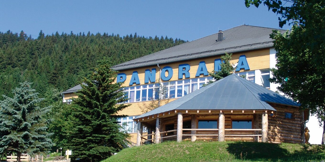 panorama-hotel-oberwiesenthal-hotel-aussenansicht-101425