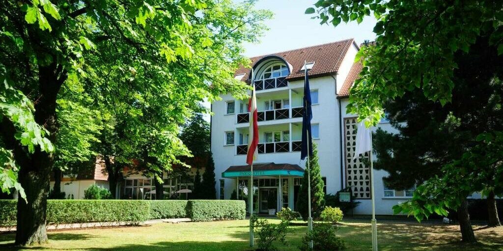 parkhotel-klueschenberg-hotel-aussenansicht-91418 parkhotel-klueschenberg-hotel-aussenansicht-91418