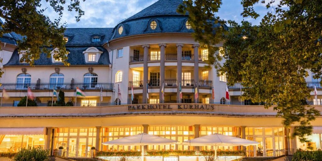 parkhotel-kurhaus-hotel-aussenansicht-100000