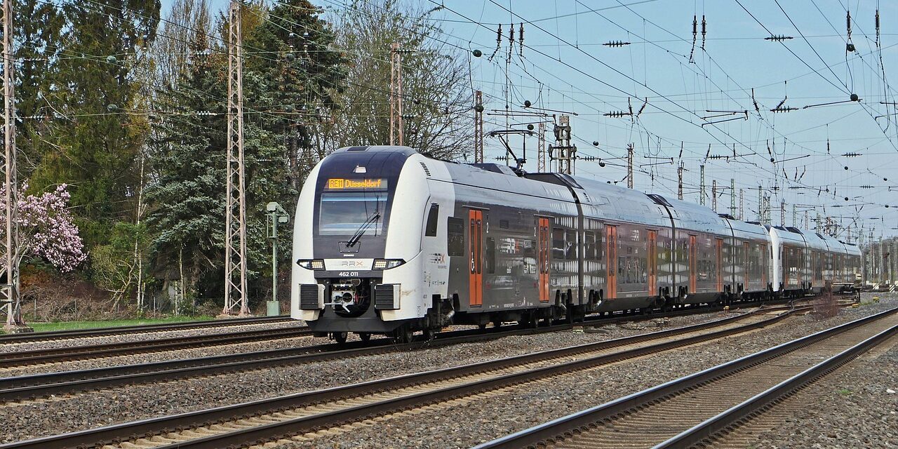 railroad-4084768_1280 railroad-4084768_1280