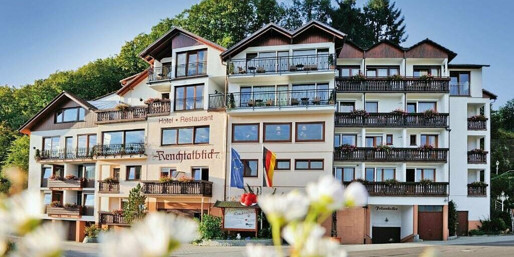 renchtalblick-hotel-aussenansicht-92642