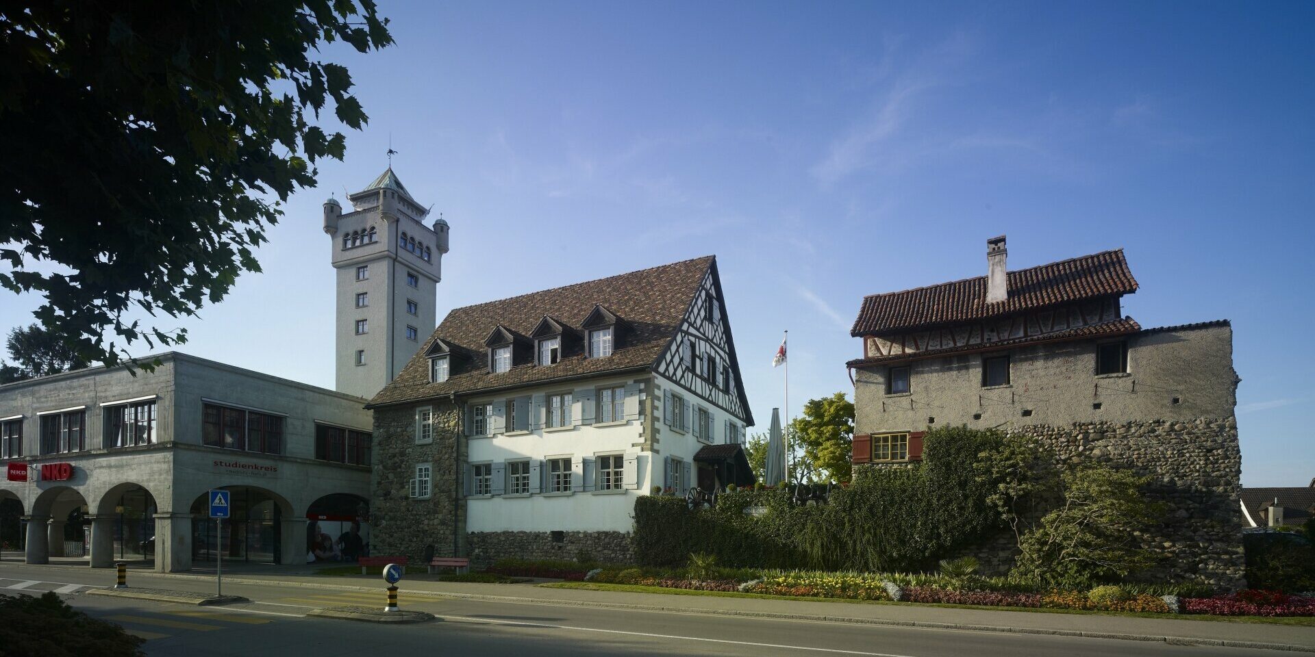 restaurant-hotel-de-charme-roemerhof-hotel-aussenansicht-92038