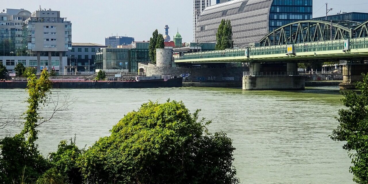 river-7003810_1280