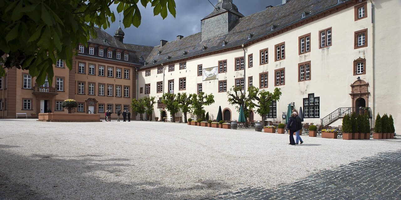 schloss-bad-berleburg-2228421_1280 schloss-bad-berleburg-2228421_1280