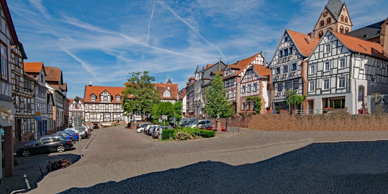 unterer-marktplatz-2501895_1280 unterer-marktplatz-2501895_1280