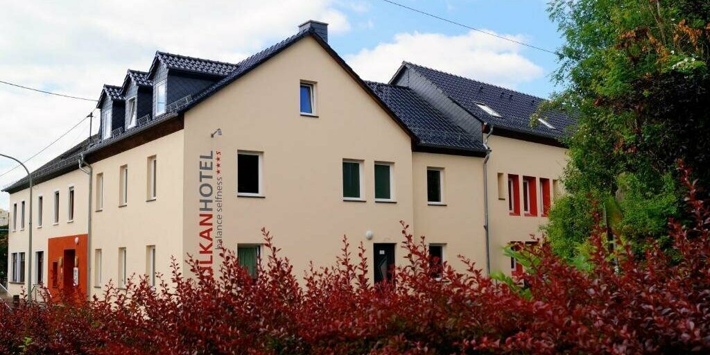vulkanhotel-balanceundselfness-hotel-aussenansicht-90351 vulkanhotel-balanceundselfness-hotel-aussenansicht-90351