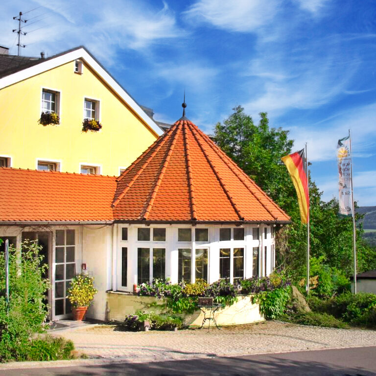 wagners-hotel-schoenblick-hotel-aussenansicht-98015