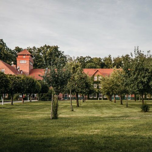 waldhotel-eiche-hotel-aussenansicht-82190