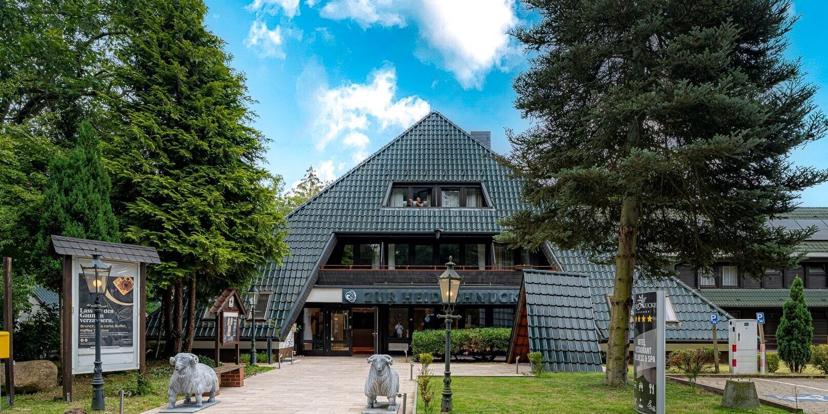 zur-heidschnucke-asendorf-hotel-aussenansicht-99716 zur-heidschnucke-asendorf-hotel-aussenansicht-99716