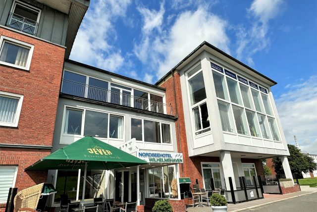 nordseehotel-wilhelmshaven-hotel-aussenansicht-90163